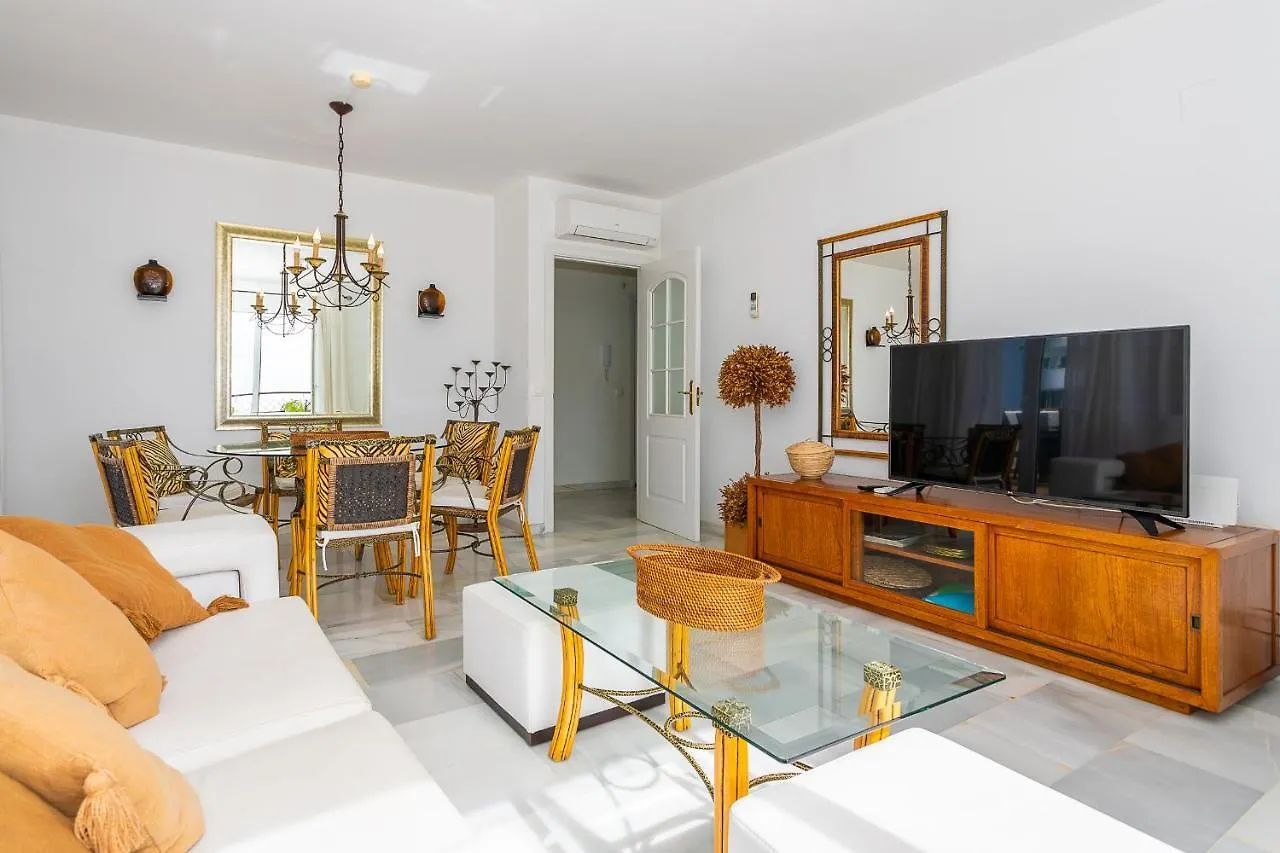 Sitio de CalahondaMi Capricho Beachfront Penthouse, P12 5A公寓 0*, Sitio de Calahonda