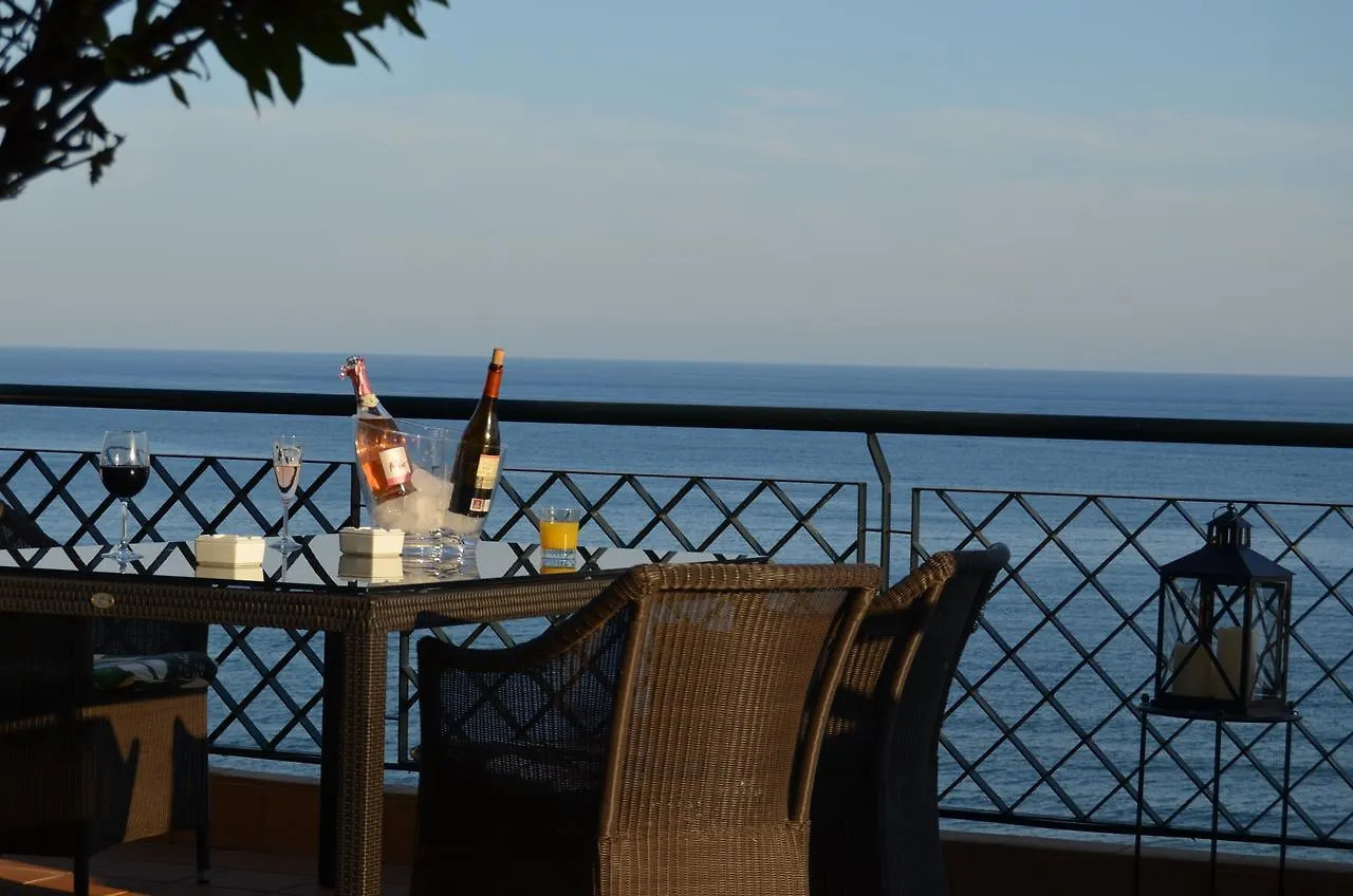 Sitio de CalahondaMi Capricho Beachfront Penthouse, P12 5A公寓